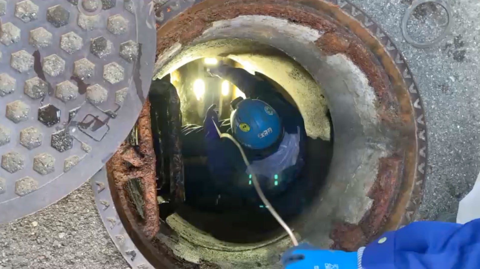 600mm以下の小口径な下水道管点検の効率化に向けて、浮子型ボートを用 