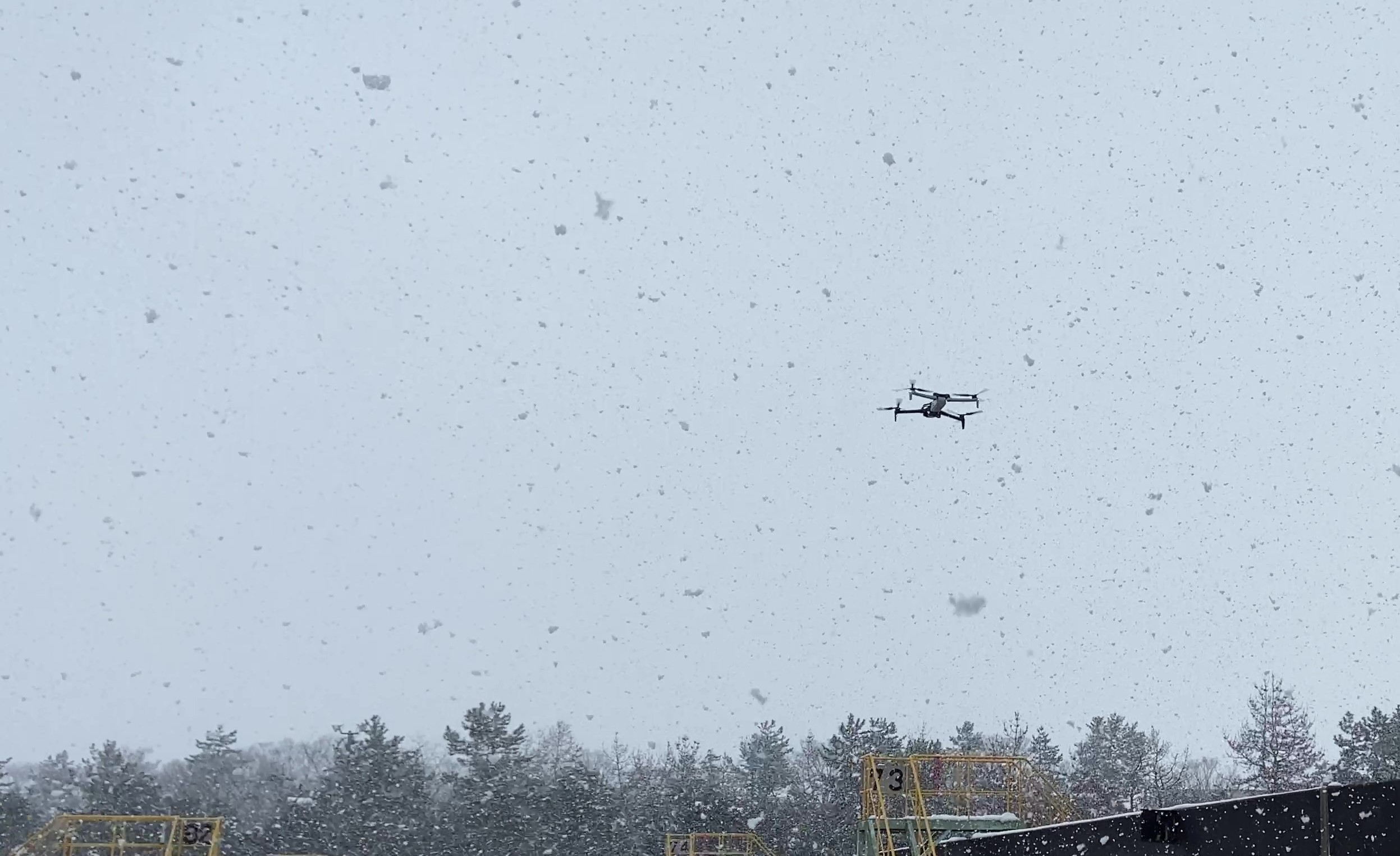 Skydio X10による降雪環境での性能実証